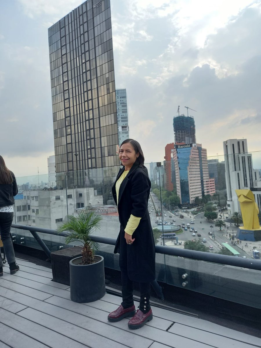 magyinv's tweet photo. Cuando visites la CDMEX, pasate una tarde increible en Terraza Rooftop Hotel Fontan.
#cdmex #viajesdelamano #zocalo #lasalamedas #centrohistorico #reforma #fontanreforma https://t.co/YNkCCQeNXm