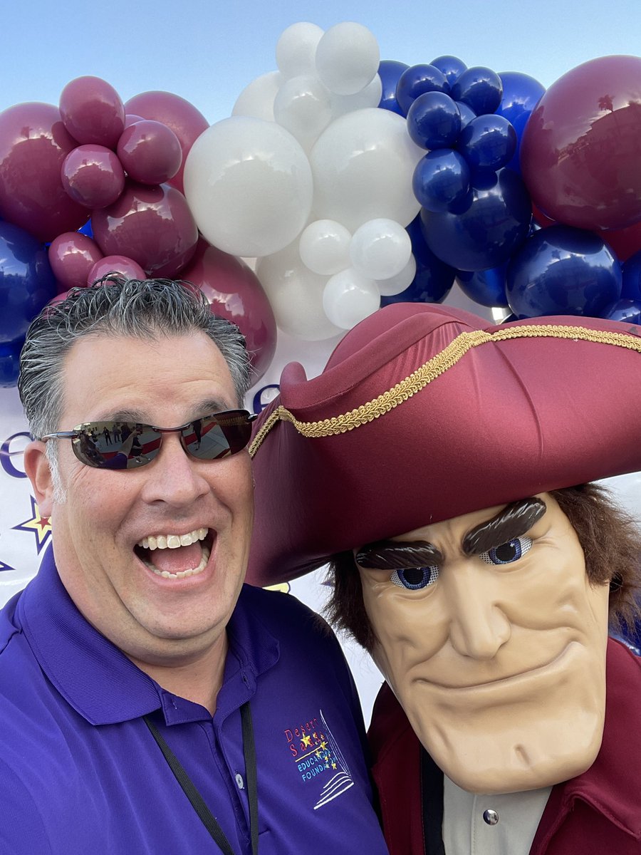 desertwebber's tweet photo. Great morning to be a @cmpms_official #paigepatriot!
#DSUSDFirstDay
#DSUSDPride
#desertwebber
#communityguy
#lovemyjob https://t.co/4YH9UZEnWX