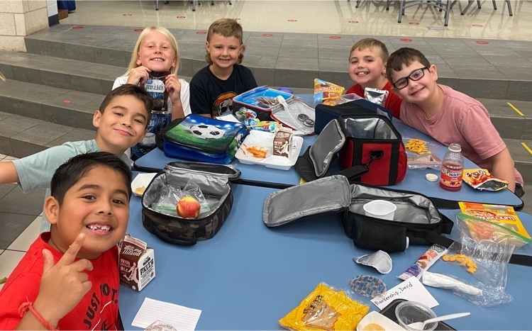 All smiles here for the second day of school!🤩💙🦅