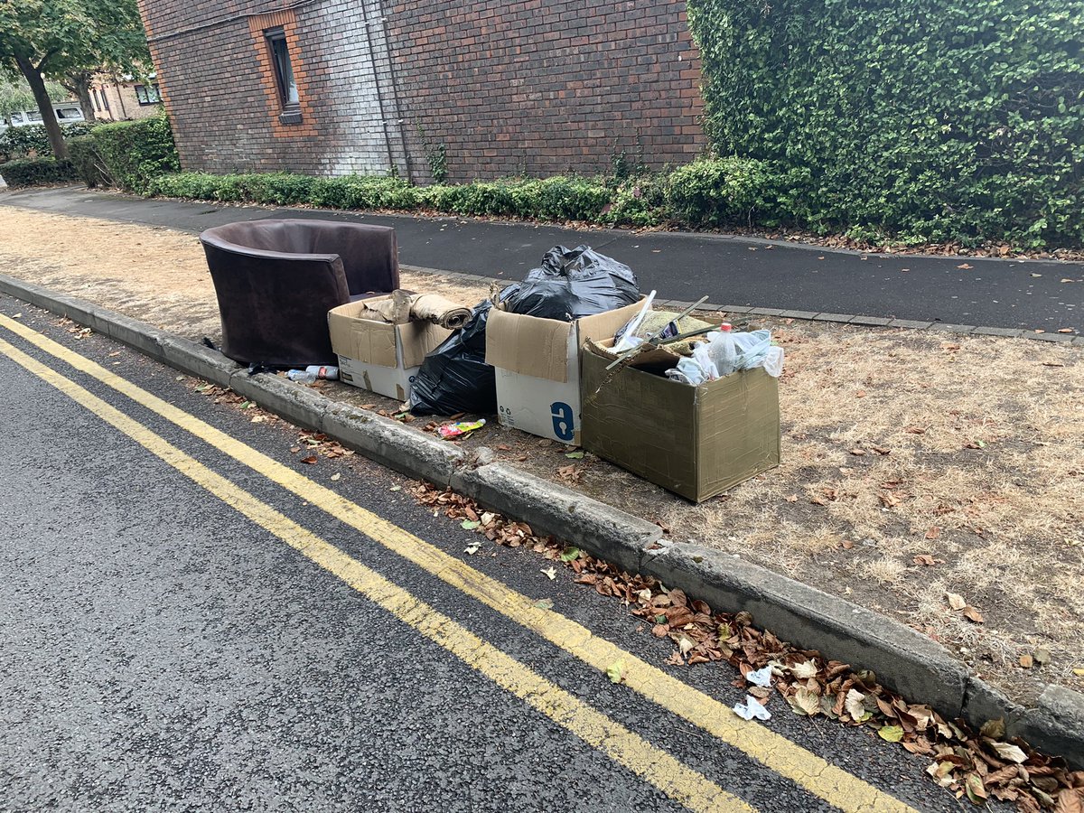 TAXILEAKS© on Twitter "Why has harrow_council not cleared the rubbish
