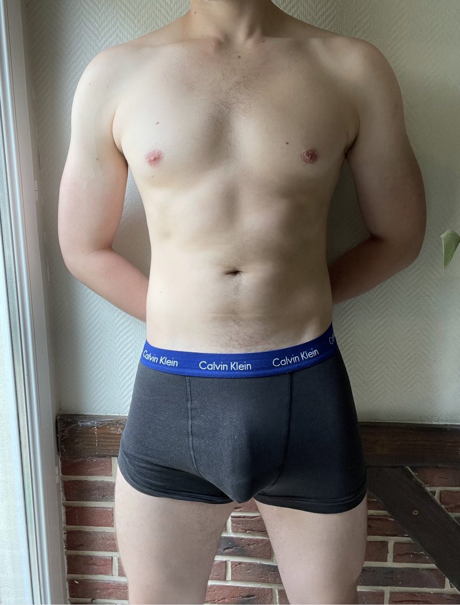 Hardimof's tweet photo. Rt si tu veux la photo sans le caleçon dans tes dm 😈 https://t.co/JN38hWIiCF