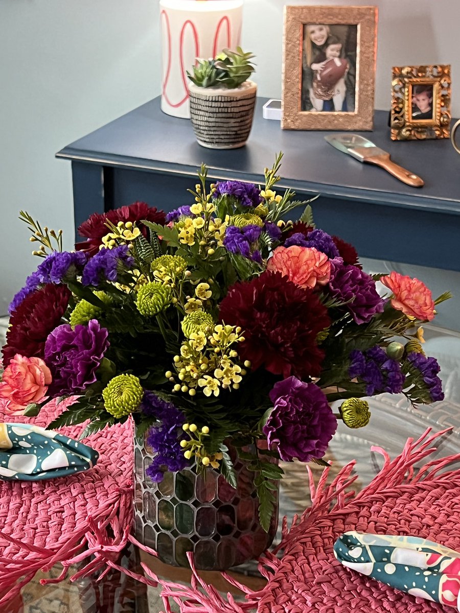 MontyandMiller's tweet photo. @TelefloraFails I was so excited for a succulent in the bouquet for my MIL! Sigh, oh well. I should have known that the Teleflora bouquet is more of a “vibe” than an actual bouquet my MIL would see. The florist still did a great job, but definitely need to shop local next time! https://t.co/E4Tb8CrMDO