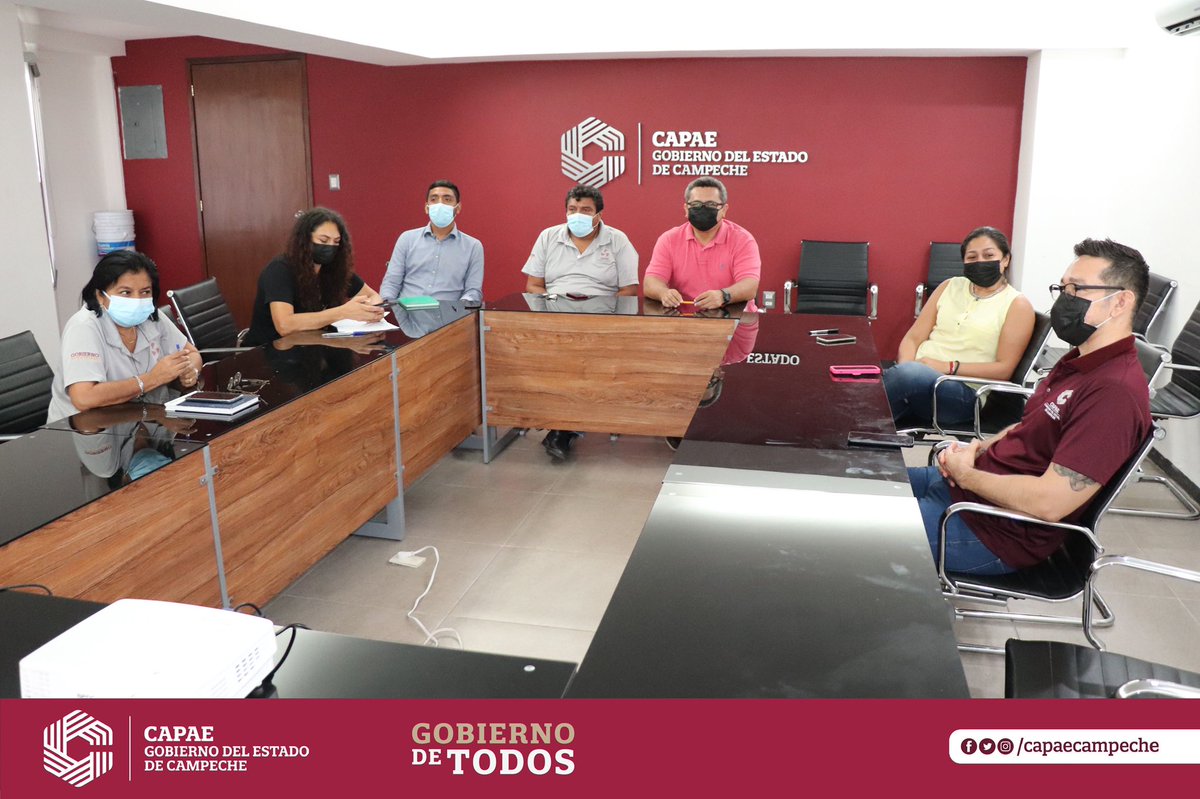capaecampeche's tweet photo. 💯 Cumpliendo con el plan de trabajo del “Comité de Ética” de la #CAPAE, nos reunimos para platicar sobre una actividad en la que cada área tiene que crear materiales como: infografías, carteles, trípticos o videos, para la difusión en la dependencia.👍🏼
#GobiernoDeTodos https://t.co/AMjtTiYCff