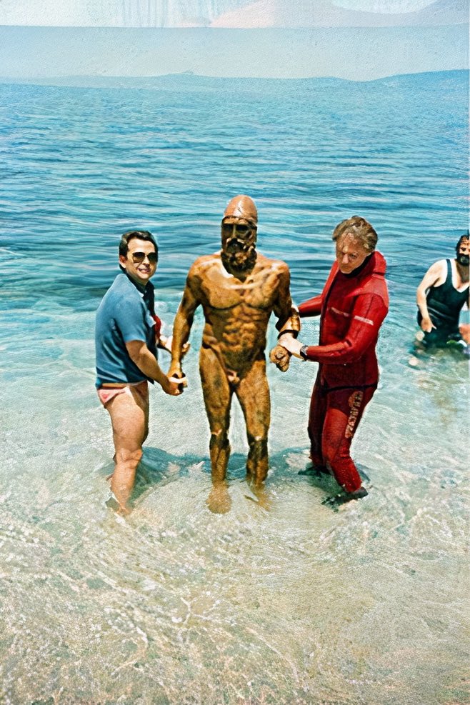 JamesLucasIT's tweet photo. I Bronzi di Riace, una delle più grandi scoperte archeologiche dell'ultimo secolo https://t.co/DeVlfYmNVk