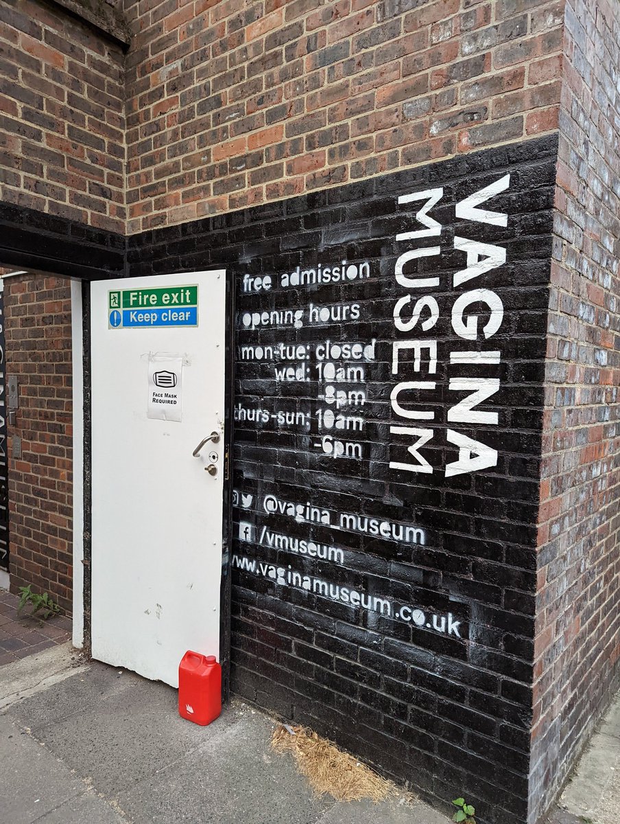 dfxdx's tweet photo. @PrivChaffinch Def agree. If you're in London, all should visit the Vagina Museum, current exhibition is all about periods. Coincidentally I was there last night for a special event https://t.co/Xnsaq6WHHk