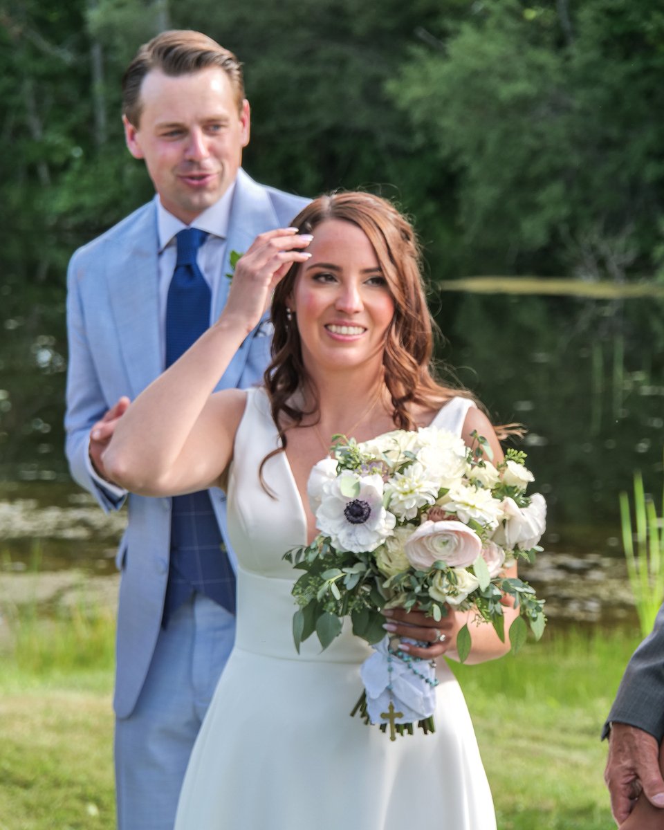 Mount_Alverno's tweet photo. Congratulations to Brandon and Ashley on their wedding day! It was such a pleasure to play host to you and your loved ones, and we wish you both the very best for future. Thank you for choosing Mount Alverno Luxury Resorts for your special day! #weddingvenue  #weddingvenuecaledon https://t.co/hAKAdLqk67