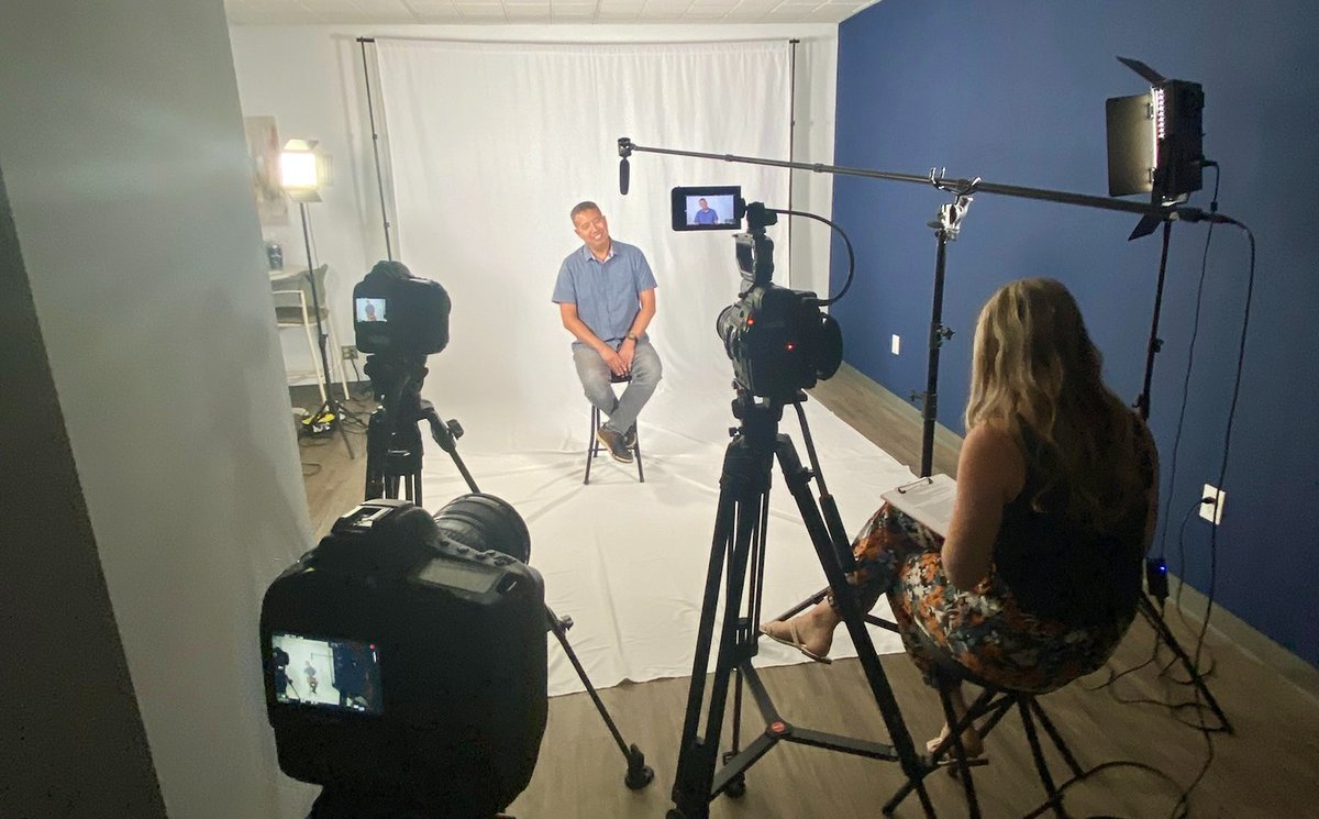 asr_media's tweet photo. #Throwback to filming with @ResilientLV 🎥
The #ASRTeam assisted with capturing some of the champions of #ResilientLV & personal stories of healing & hope ❤️ #ASRSharesStories #BTSWithASR
@LehighU @wearepnlv @UnitedWayGLV https://t.co/1buDRnG6WX