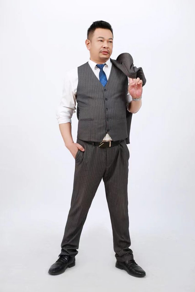 heicuda1069's tweet photo. 优质师傅推荐：黝黑健壮农民工，长20cm，很粗很大，唧唧又黑又硬，人体打桩机，服务很好，深圳广州两地跑，喜欢的私信找我要v https://t.co/0nuvNUCsJP