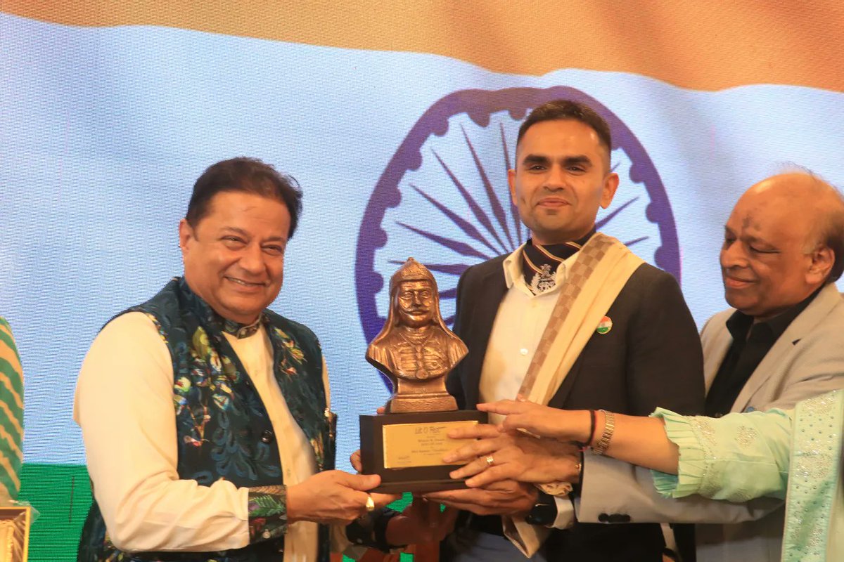 It was such an honour to have <a href="/anupjalota/">Anup Jalota</a> Ji as our chief guest. We got the privilege to honour <a href="/swankhede_IRS/">Sameer Wankhede</a> Sir with 'Bharat ki Shaan' award. Independence Day couldn't have been better than this. Jai Hind 🇮🇳