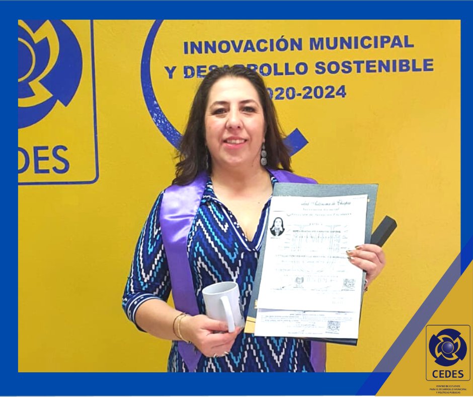 cedesunach's tweet photo. #OrgulloCEDES 
#OrgulloUNACH 
El CEDES, entrega documentación que acredita  a la egresada  C. María Guadalupe Camacho Vargas la calidad de pasante de la Licenciatura en Desarrollo Municipal y Gobernabilidad. https://t.co/cVqHp2Sz6t