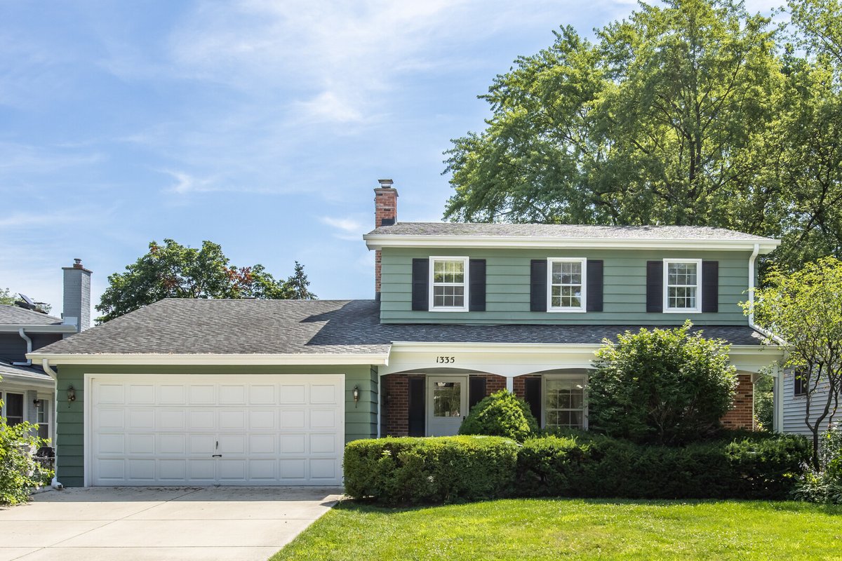 PicketAH's tweet photo. New Listing! $425,000.00, 3BR, 3BA, 1335 N Chestnut Avenue, Arlington Heights, IL 60004, Full Details https://t.co/mG7dY4pujc https://t.co/W1ndsoRedc