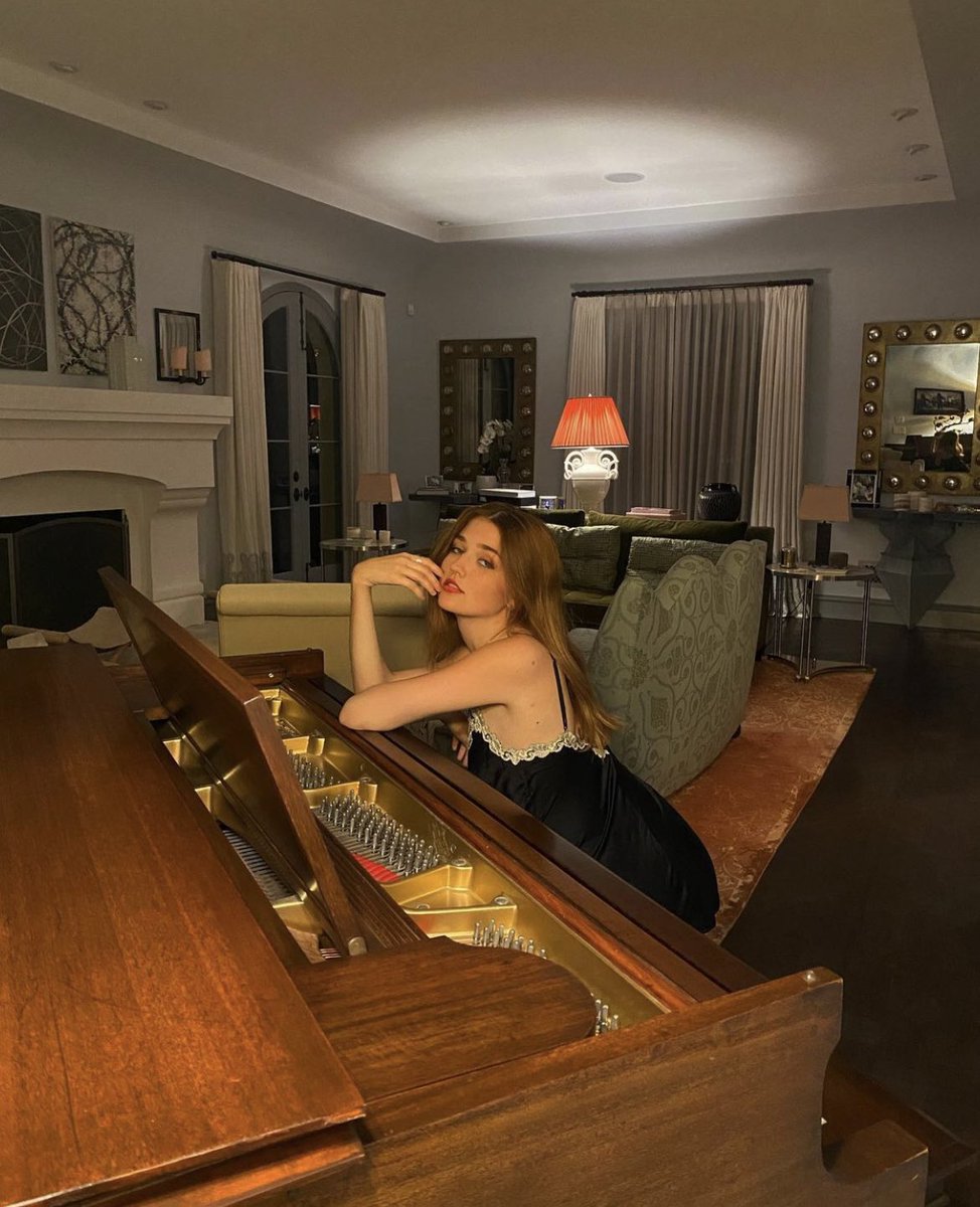 i don’t even know how to play the piano…