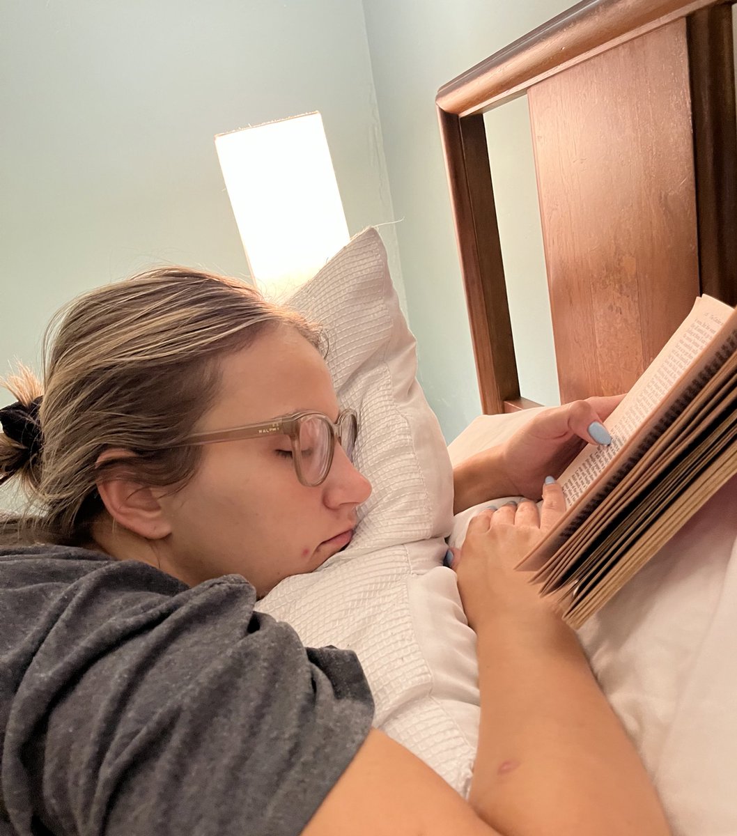 matt_simpson512's tweet photo. My girlfriend is reading my favorite book and she loves it 🥹 https://t.co/UzJg1WwCLm