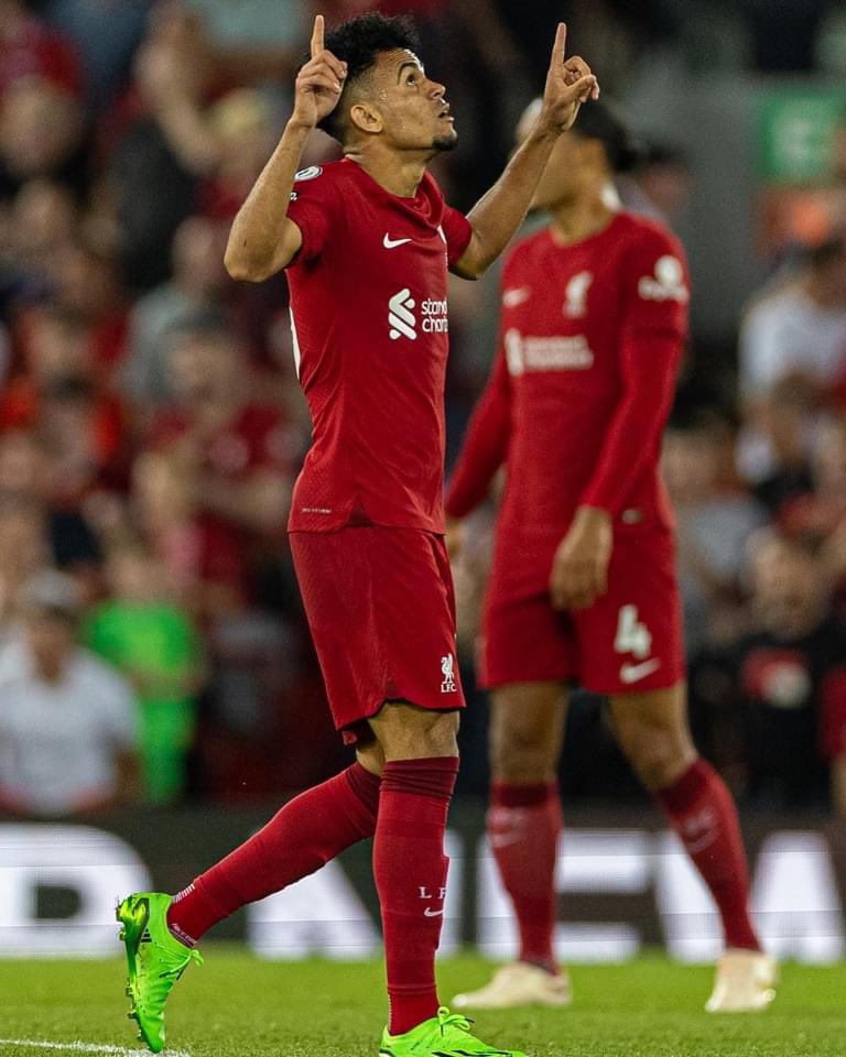 LuisFDiaz19's tweet photo. We’re all in this together lads 💪🏼🔴 https://t.co/GD1cDamH3q