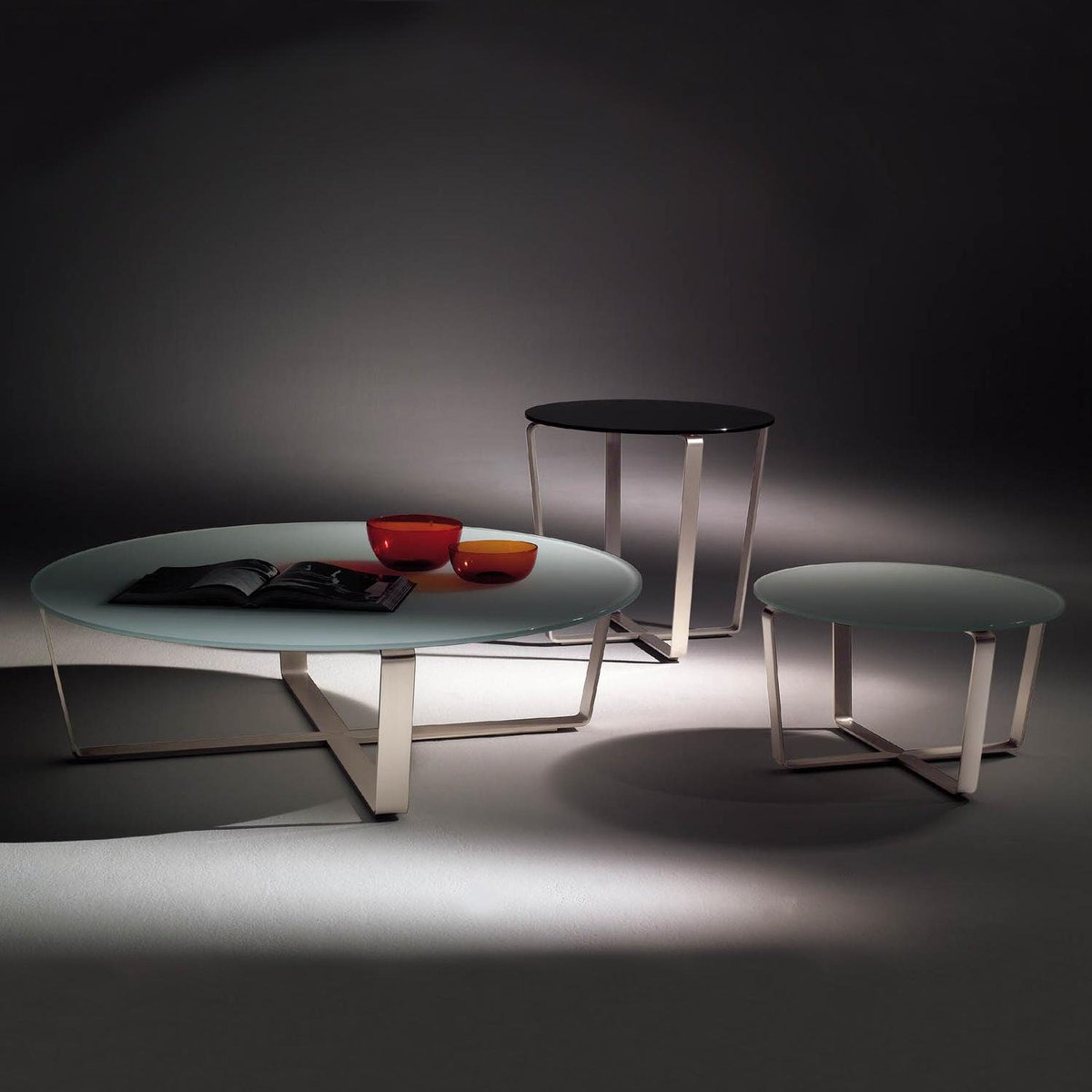 michelangelodsn's tweet image. Take your pick,: tempered glass, ceramic, or marble top

#coffeetable #nestingtables #livingroomfurniture #table #interiordecor #interiordesign #luxuryfurniture #madeinitaly #italianfurniture #customfurniture #luxuryhomes #marble #ceramic