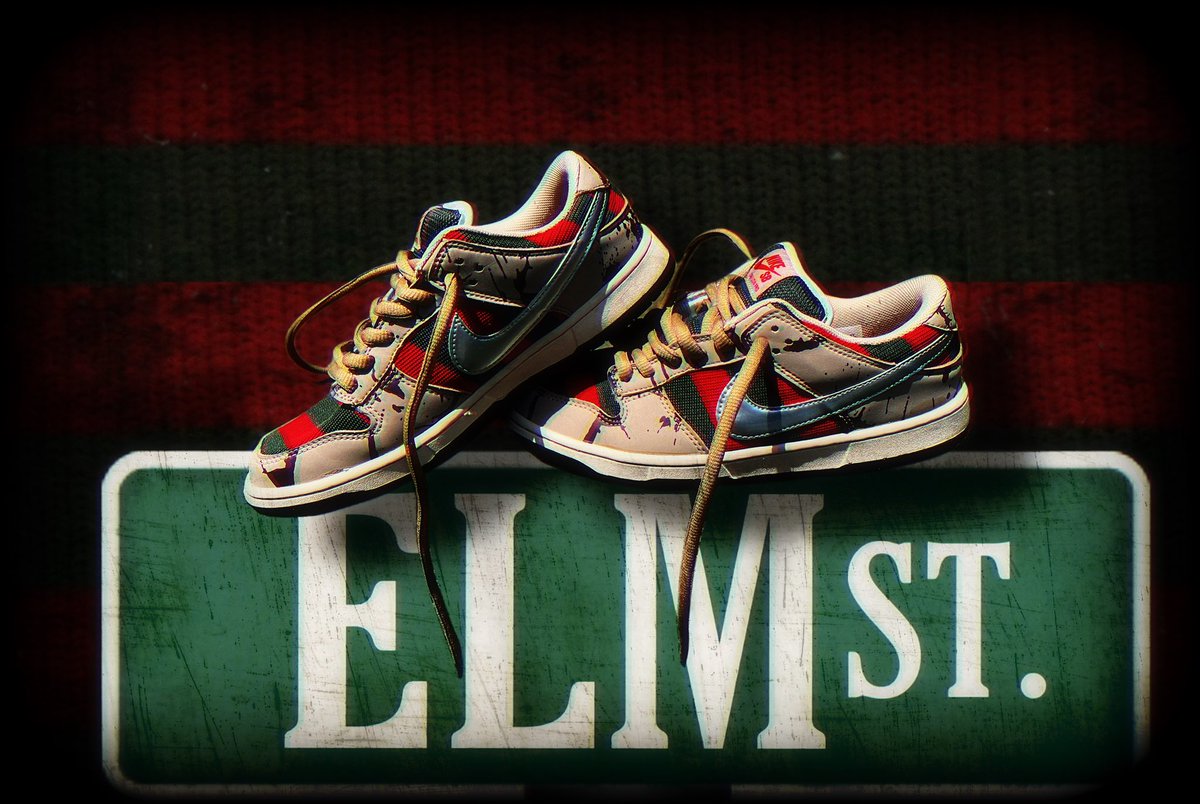 zom_b27's tweet photo. I got some new shoes 👀 #FreddyKrueger #Nike https://t.co/wslaBLg8su