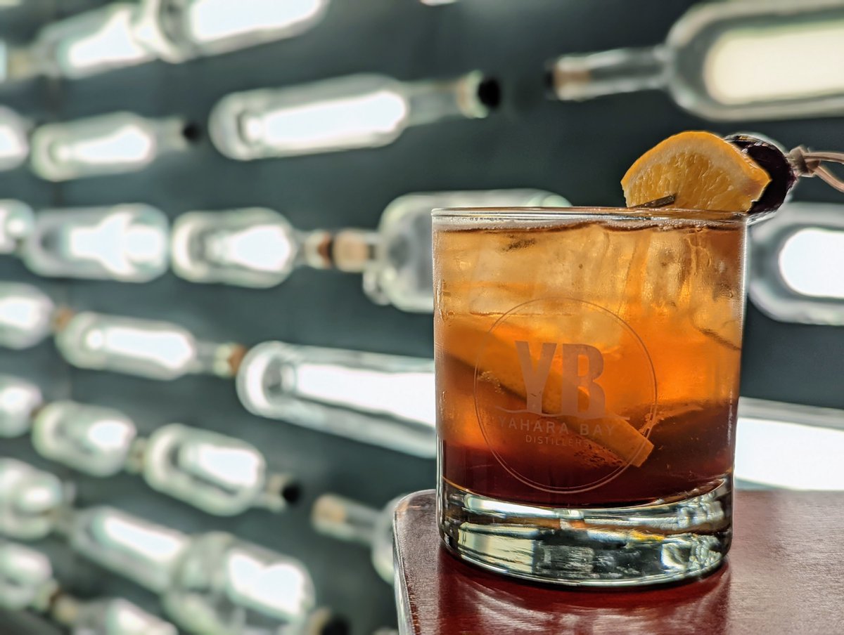 chelseywisco's tweet photo. 🥃public service announcement that the @CapTimes #MadisonOldFashionedWeek begins FRIDAY

this event is so beautifully wisconsin: https://t.co/0jlXu2RyQI https://t.co/hPefJKM3cF