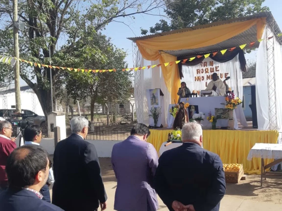 Carlos_Haquim's tweet photo. En #Vinalito, junto a la comunidad, participé de las celebraciones en honor a San Roque, patrono de la localidad.
Además de la misa y el desfile cívico, militar y gaucho, junto al comisionado J. Acuña inauguramos 2 nuevos consultorios en el Centro de Salud
#Jujuy🌵
#Argentina🇦🇷 https://t.co/JSUboVgHUw