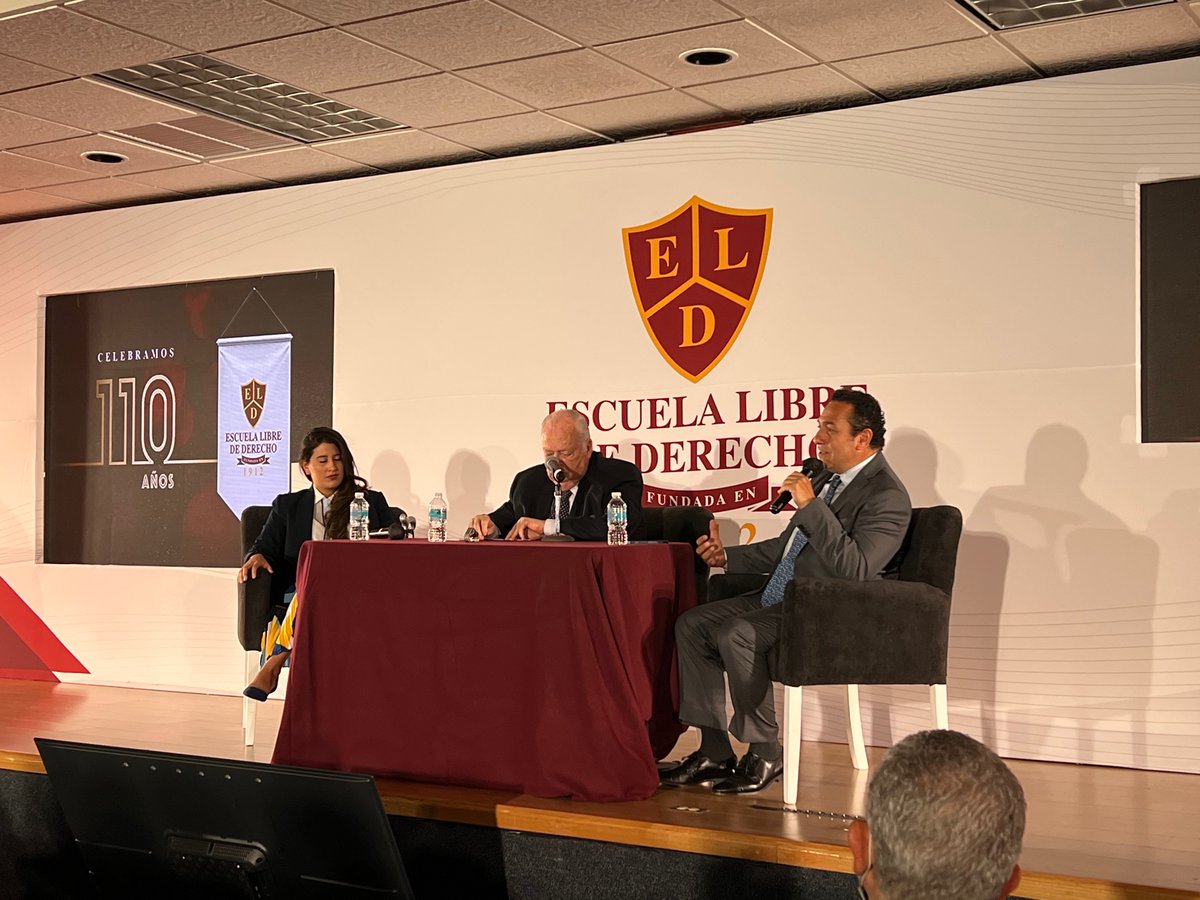 eld_oficial's tweet photo. #ConferenciaELD
🎙 Adolfo Alvarado Velloso🇦🇷
Universidad Nacional de Rosario
Tema: “La incoherencia normativa actual en América Latina y una deuda aún pendiente: el proceso adversarial”
Presentan: @mcardenas_mx y Andrea Blancas Ojeda. Transmisión:
https://t.co/UotDqUI2NL https://t.co/p8TCexWoA3