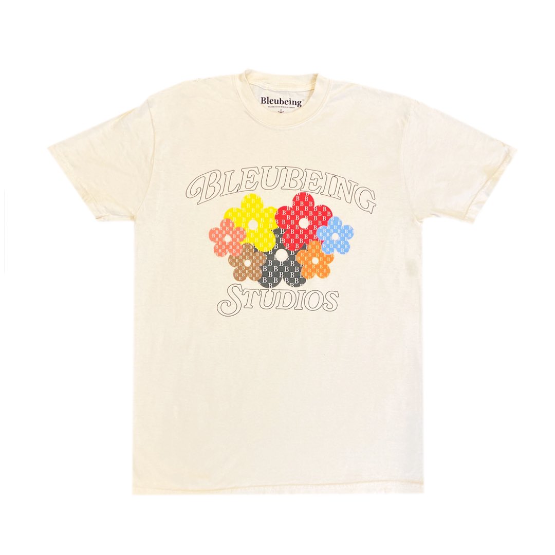 ramirbetts's tweet photo. Our New Flower 🌸 Monogram Tees are now exclusively available online 

https://t.co/vfZyp0fuCD https://t.co/k2tEyBgh9H