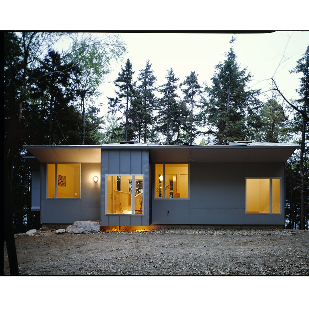 ScalarArch's tweet image. Throwback

The SVS - solid void solid - house in Maine explored a generative/generic process, based on research of Allison and Peter Smithson’s unrealized project of 1959.

#scalararchitecture #scalar #nycarchitecture #architecture #design #housedesign #contemporary #residential