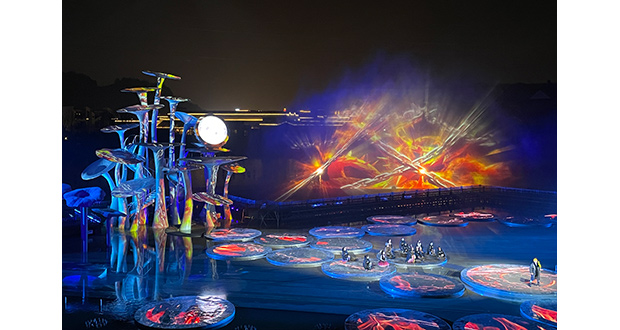 Visual_Displays's tweet photo. Eleven Modulo Pi Modulo Player Standard media servers and 44 Appotronics video projectors have been installed by EZPro at a Chinese tourist attraction celebrating the Hui culture > https://t.co/JcE6jMEK81 🖥️👌
#ProjectionMapping #VideoProjectors #AVsystem https://t.co/xUBIAgMVdJ