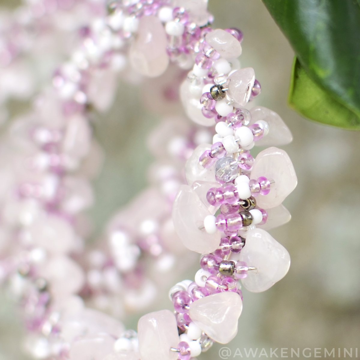AwakenGemini's tweet photo. Just listed on #Etsy!

#Rose #Quartz #Beaded Hoop Dangle #Earrings • Double-Wrapped Wire With #Pink Gem Chips &amp; Variegated Glass #Beads • #Crystal Gift For Her

>>> https://t.co/PNsn1x2LMO

#giftideas #giftforher #etsyseller #etsyshop #handmade #jewelry #handmadejewelry #boho https://t.co/IgLAtvYqa9