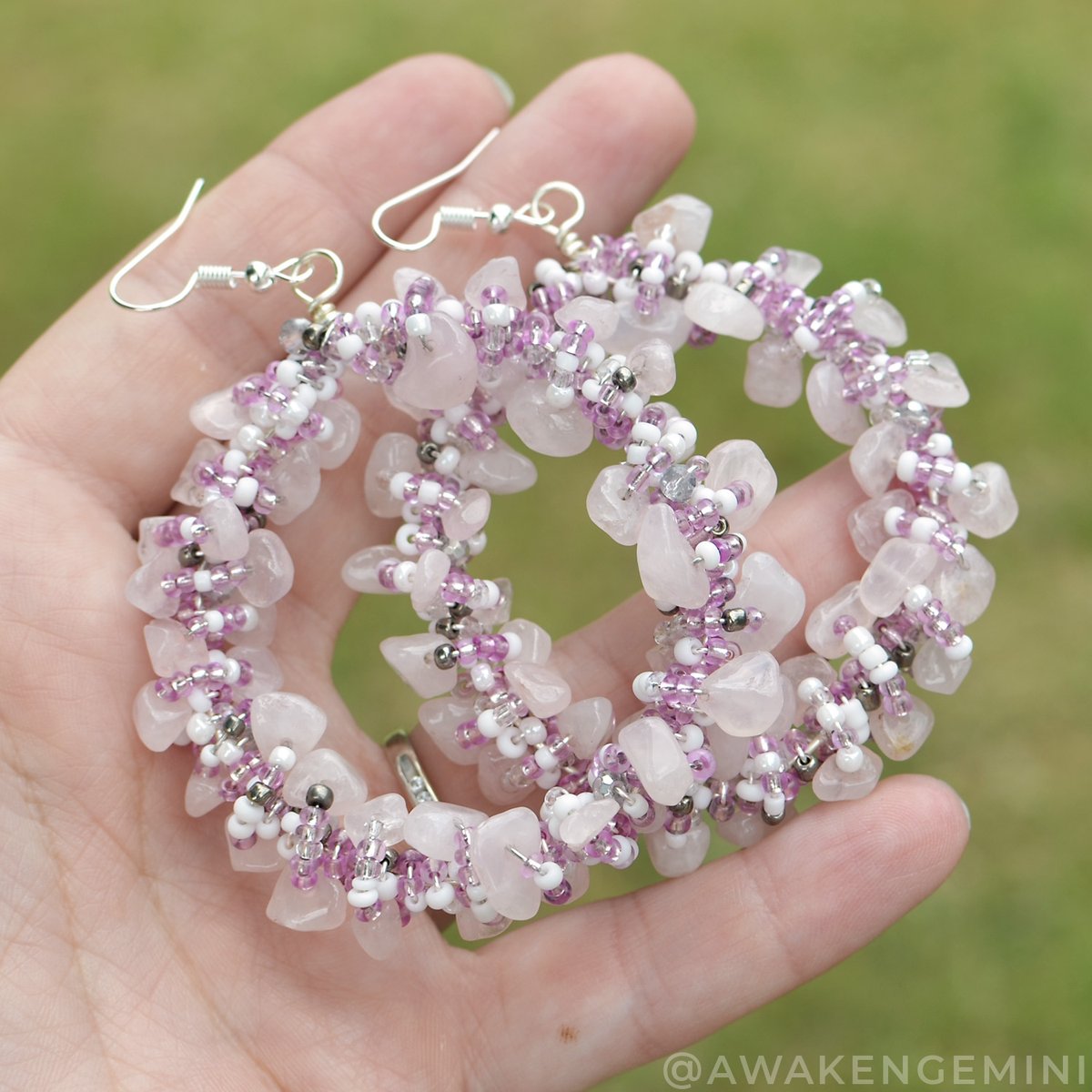 AwakenGemini's tweet photo. Just listed on #Etsy!

#Rose #Quartz #Beaded Hoop Dangle #Earrings • Double-Wrapped Wire With #Pink Gem Chips &amp; Variegated Glass #Beads • #Crystal Gift For Her

>>> https://t.co/PNsn1x2LMO

#giftideas #giftforher #etsyseller #etsyshop #handmade #jewelry #handmadejewelry #boho https://t.co/IgLAtvYqa9