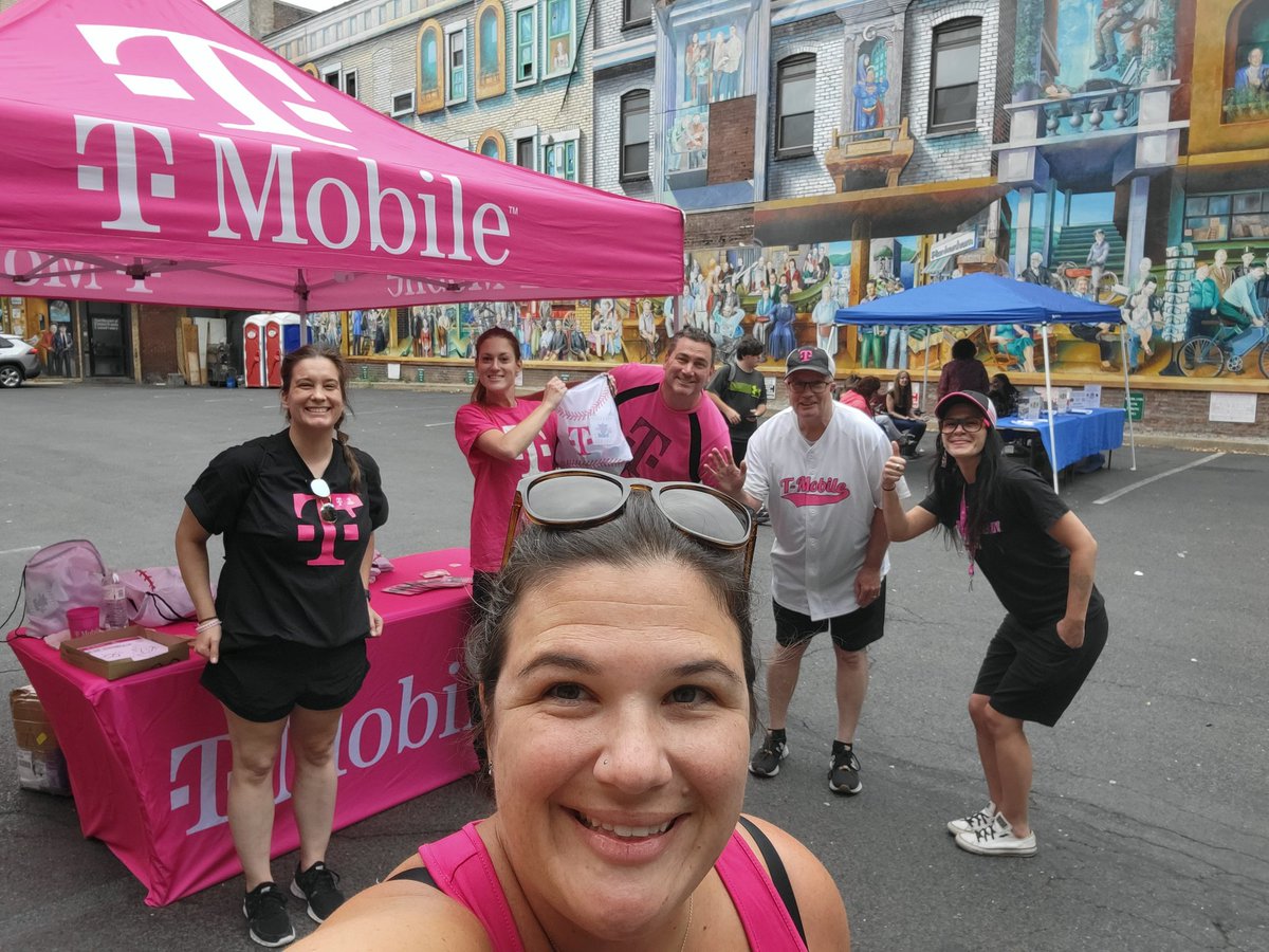 Lauren Holl tweet media