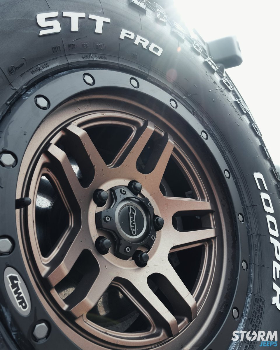 StormJeeps's tweet photo. Sting gray Rubicon looking awesome with bronze wheels.
#stingray #jeep #wrangler #stormjeeps #customwheels #madwhips #4wp #jeepuk https://t.co/r7AKoMKDHT