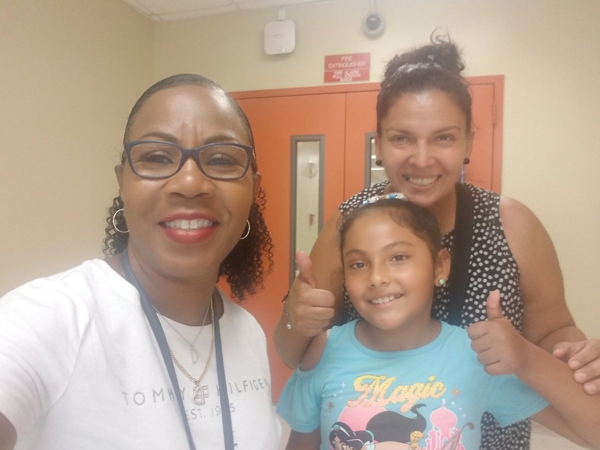 DavidLawrenceK8's tweet photo. It's Drop-in Day at the home of the Dolphins @DavidLawrenceK8 @MDCPSNorth @MDCPS our Team Rocks! #TeamDolphins https://t.co/FW4IBoDnwe