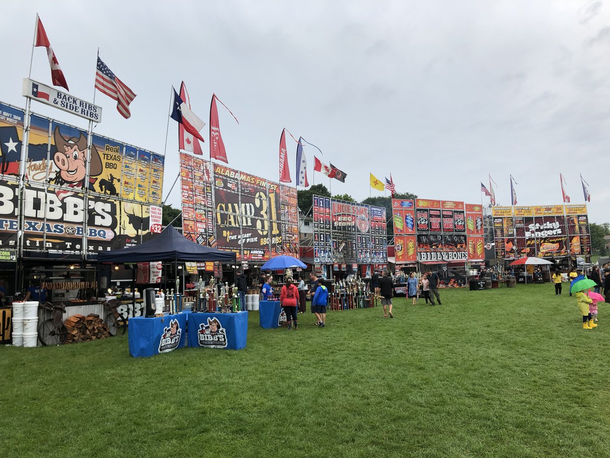 DanielforAurora's tweet photo. The Aurora Ribfest will be during the weekend of August 26th. Such an amazing event in #ward2's Machell Park. Announced headliners of @TheKimMitchell and @5440 
Ribs and entertainment! FYI, many vendors will be cash only. https://t.co/qjHsfV3a4J
