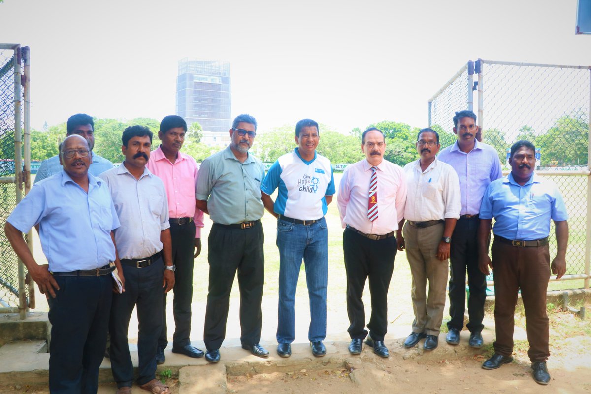 soscvsrilanka's tweet photo. SOS Ambassador Mr. Roshan Mahanama together with SOS National Director Mr. Divakar Ratnadurai, visited a school in Jaffna today as a part of his tour to jaffna, to help the deserving.

#jaffna #SOSjaffna #soscvsl https://t.co/QUwUu4kdhr