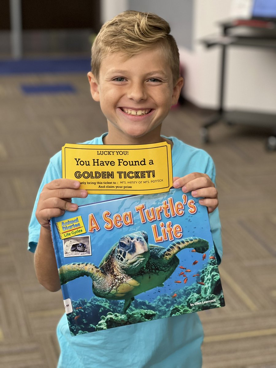 ChelsiHenry's tweet photo. Today was full of 3rd grade classes, a life skills class and some repeat patrons already! 3 golden tickets have been found so far and it’s been SO exciting! @Boyer_Elem_PISD @PISD_Libraries #bestofboyer #pisd_libraries https://t.co/AMrVPmJaJu