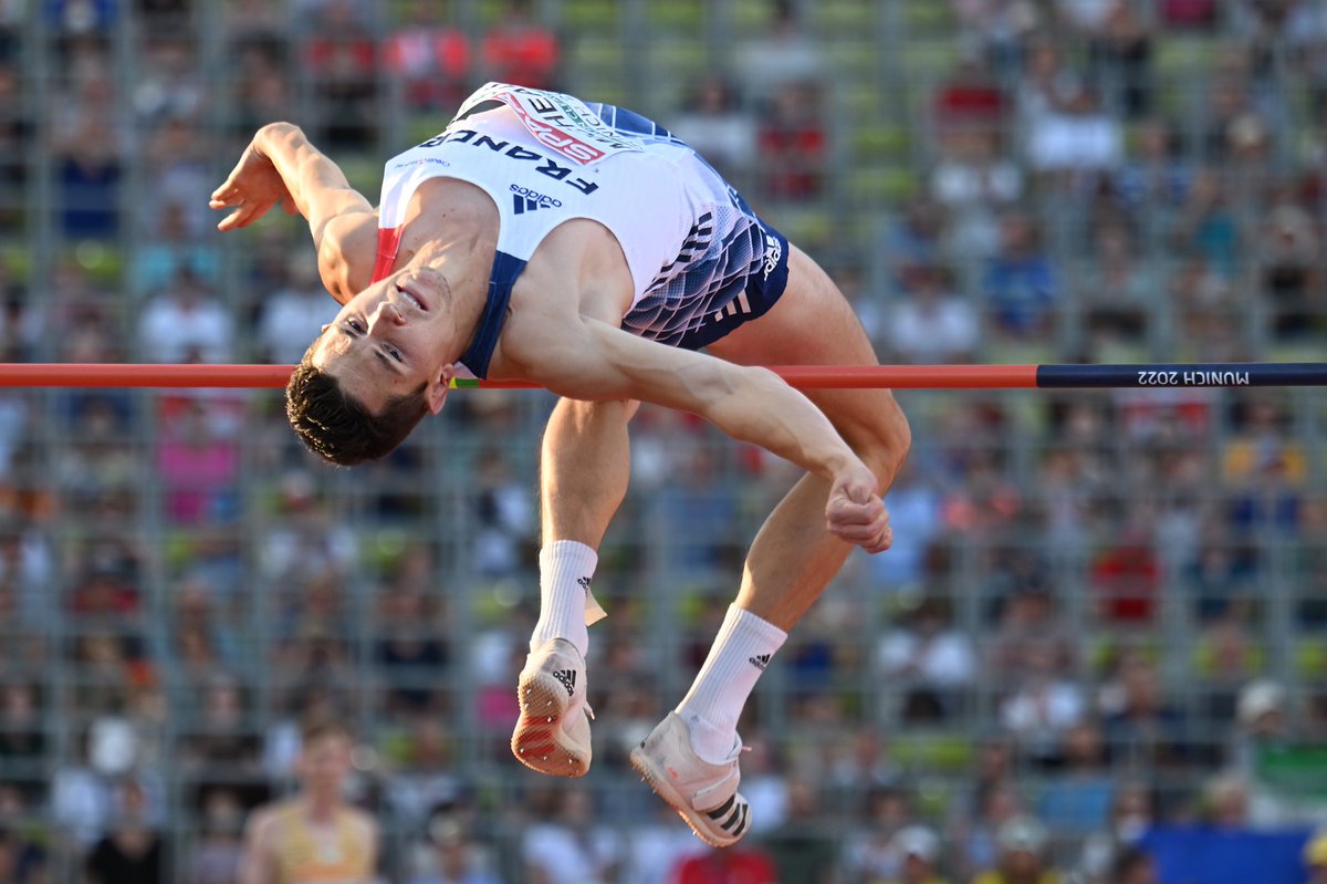 FFAthletisme's tweet photo. 👏 Il était 20e performeur des engagés, il sera dans le top 12 !

🇫🇷 Sébastien Micheau prend la 10e place des qualifications du saut en hauteur avec 2,21 m et décroche son billet pour la finale, jeudi à 20h05 !

💻 Suivez #Munich2022 sur France 2, France 3 et France 4. https://t.co/Uzqrq7sFFT