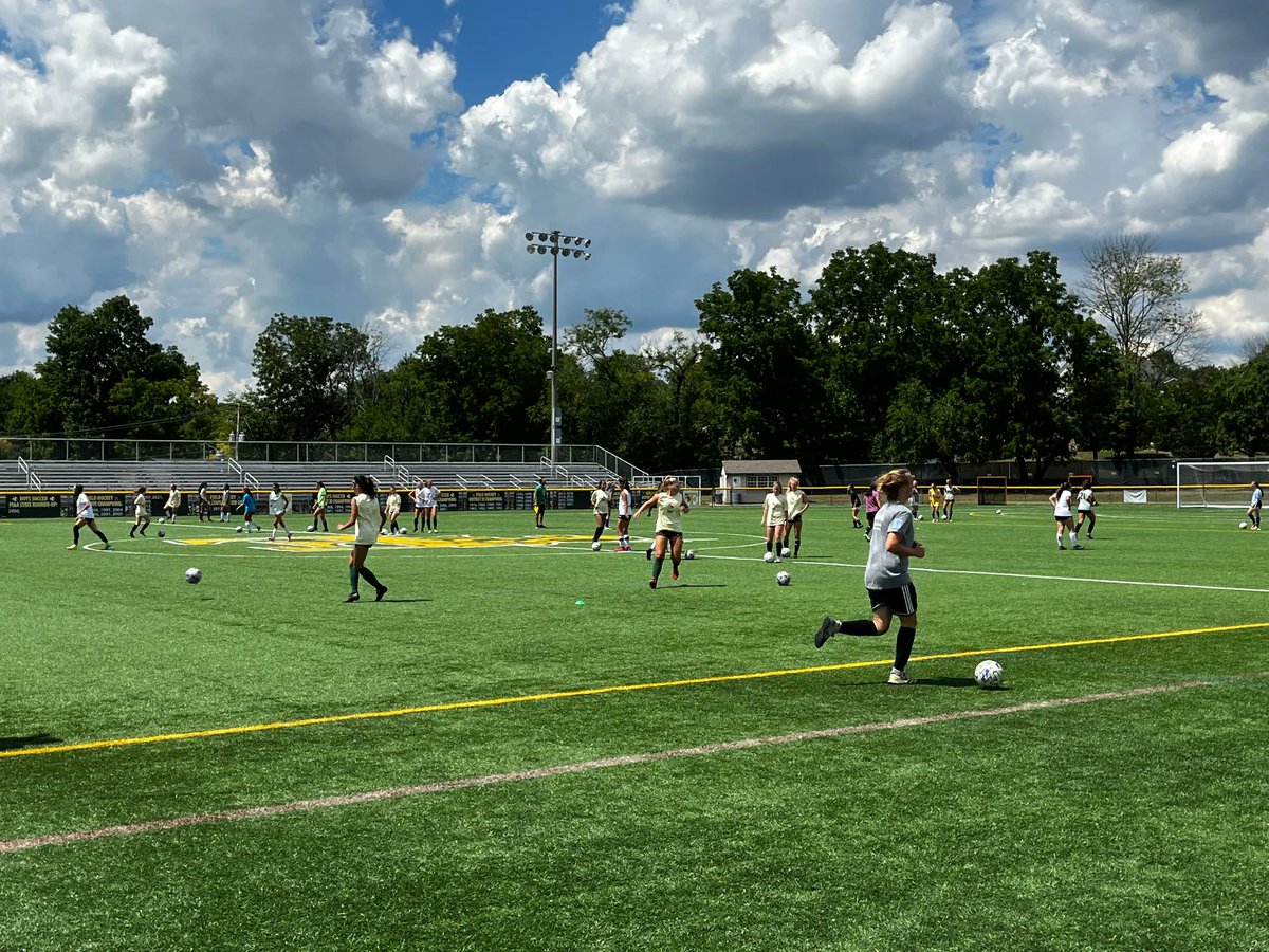 EHS_Hornets's tweet photo. The girls soccer team was working hard on their first day back. It was an impressive showing of very talented student athletes. Can’t wait to watch them in a game. Go Hornets.!!! https://t.co/G2JClClOH3