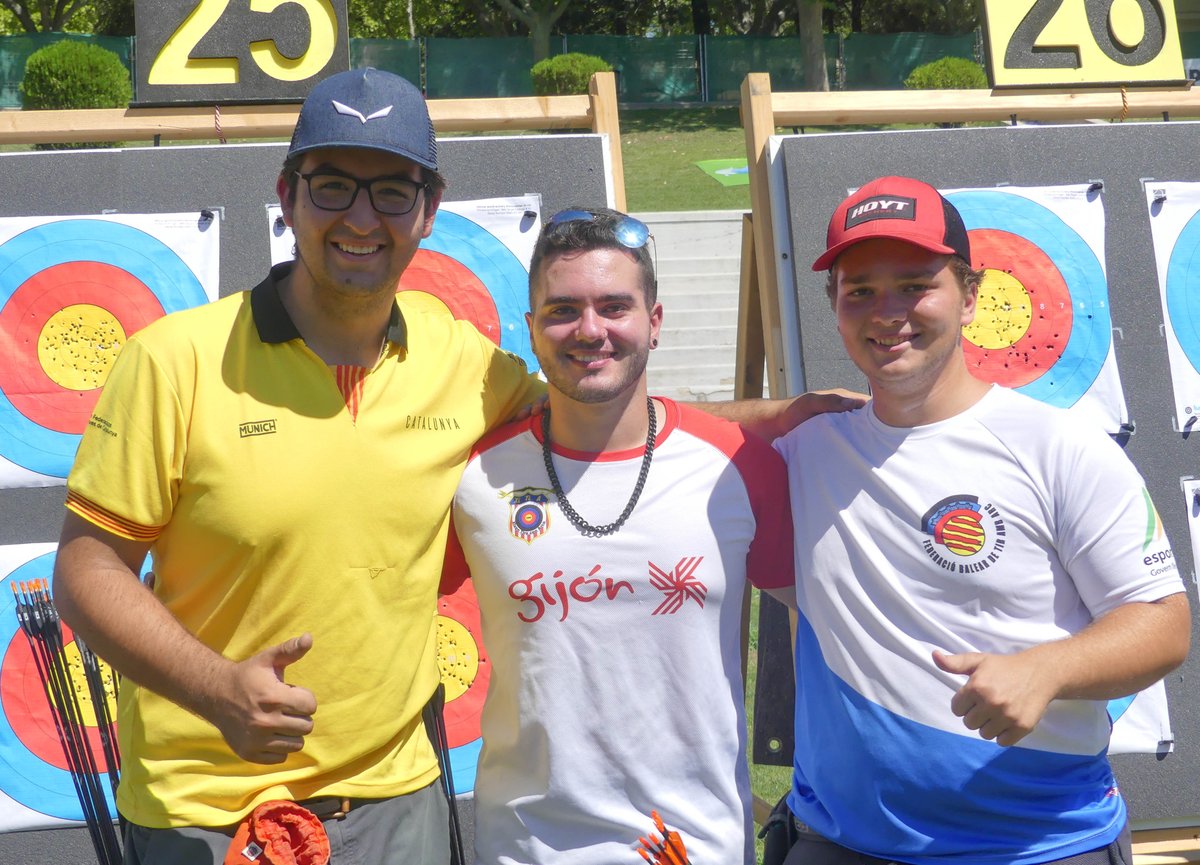 RFETA's tweet photo. #EAYCLilleshall22
Fin del clasificatorio de COMPUESTO JÚNIOR en 🇬🇧con 2 RECORDS DE ESPAÑA🚨
🚺
1 Andrea Muñoz 697
16 Ana Pedraza 667
20 Claudia Ferrández 659
🚹
14 Jordi Ricart 687
24 Jaume Llorens 675
25 Kevin Arias 672 
EQUIPOS
3 CJX 1384🚨
4 CJM 2023🚨
7 CJH 2034
👏 #TeamRFETA https://t.co/YqdTQN2vvM