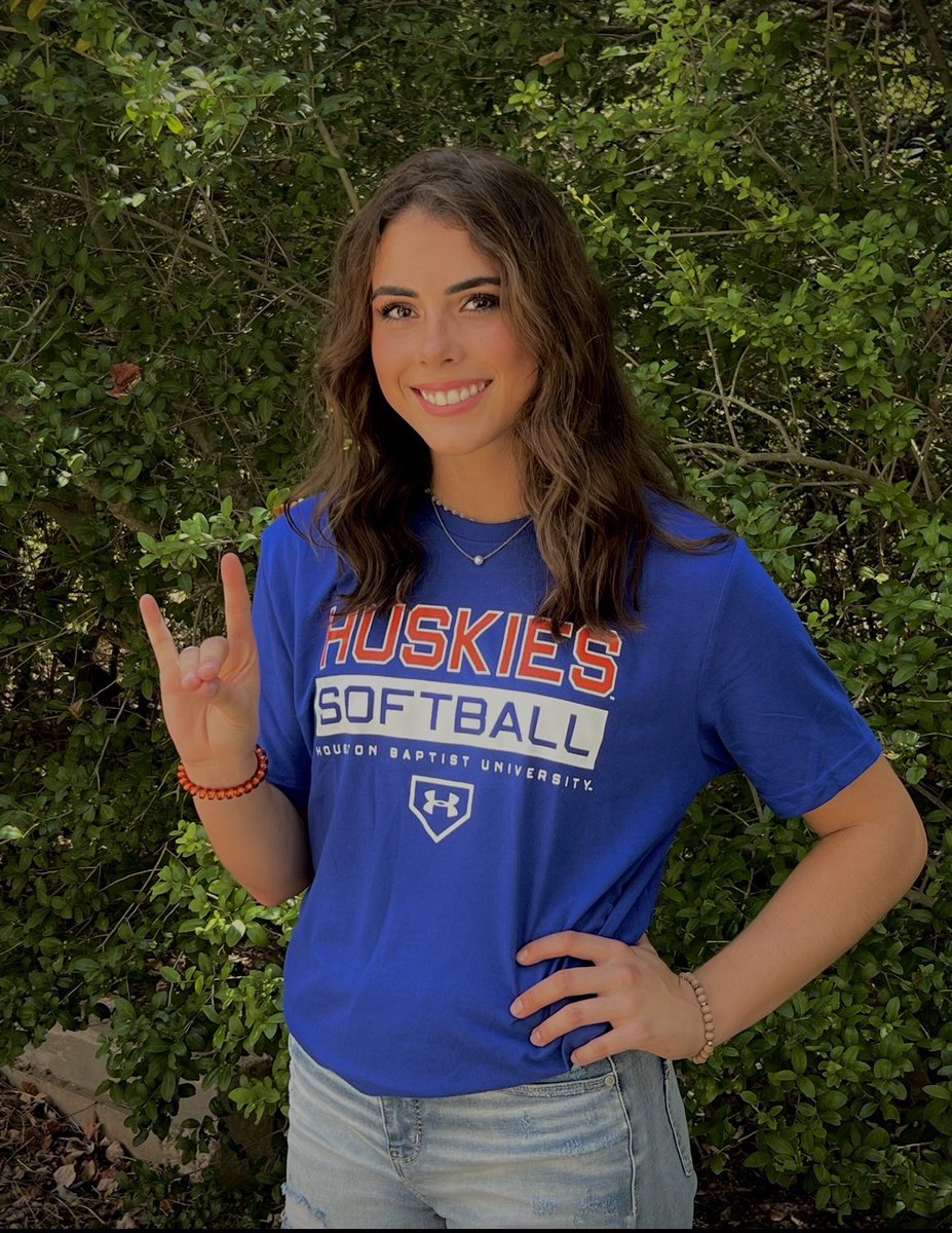 EvansKynleigh's tweet photo. I am extremely blessed to announce that I will be attending Houston Baptist University to pursue my dream of playing college softball! I’m so grateful for everyone who has been a part of this journey. I owe everything to God for being so, so gracious. Go Huskies! #dawgsup 💙🧡 https://t.co/d8Y50XgHNJ