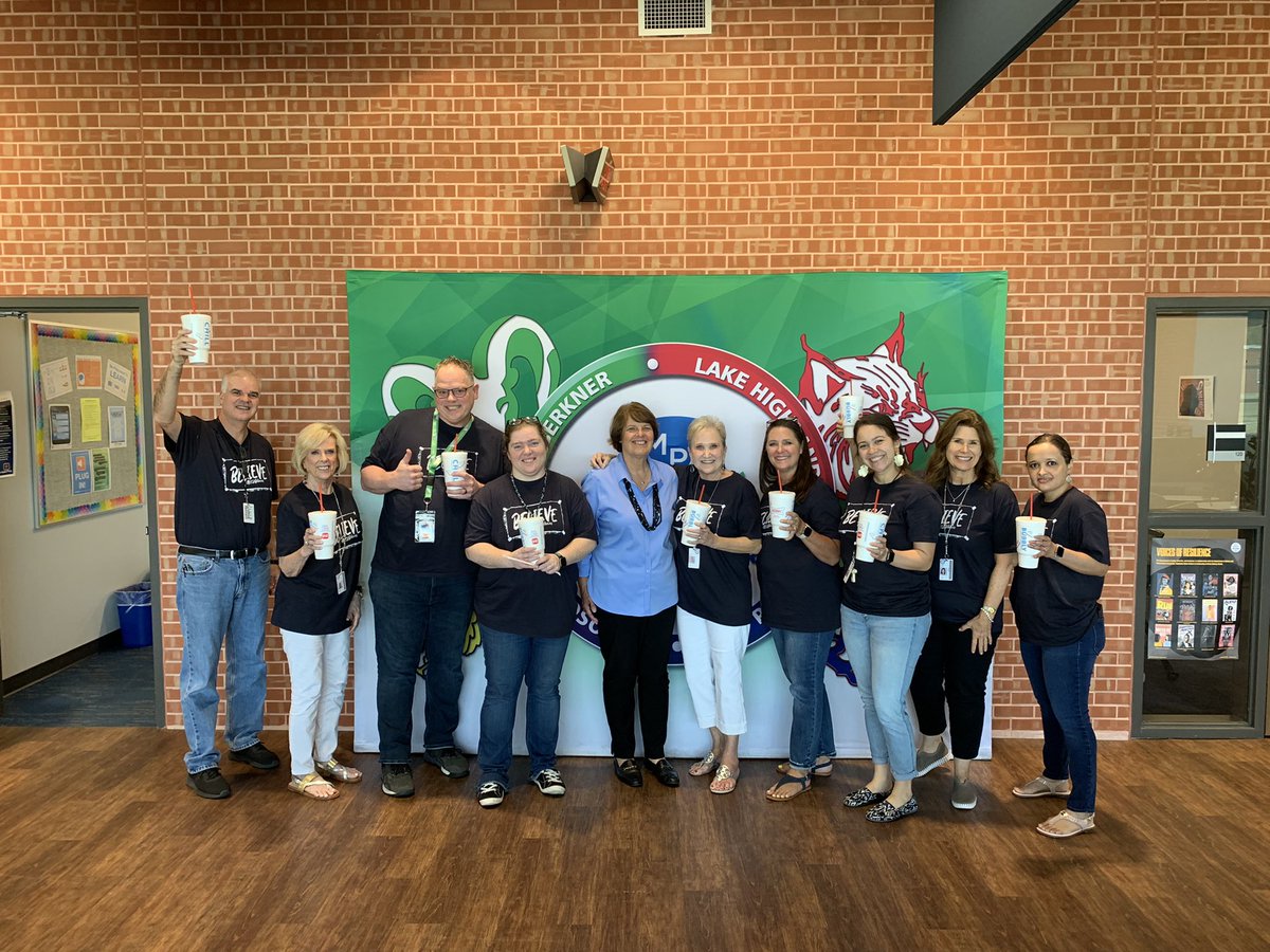 BillGallo2's tweet photo. Big shoutout and thanks @KimSCaston for our traditional limeades and visit! We appreciate your immeasurable support of MPA!! https://t.co/FdwuvDKQa2