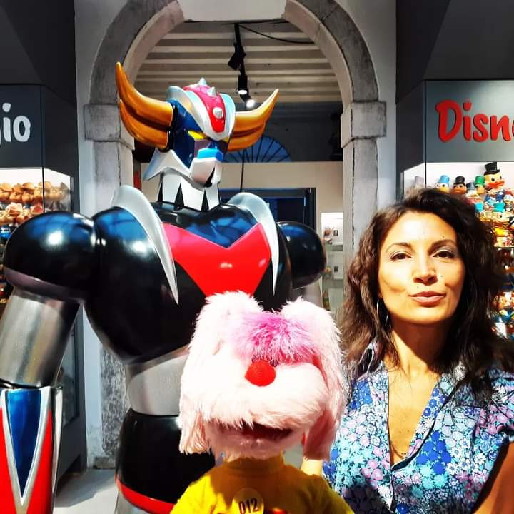uanbimbumbam012's tweet photo. Oggi è il #compleanno della uantastica #belindabarth ! #speaker radiofonica di @widelineradio e anche #attrice e #scrittrice e #mangaka col suo celebre personaggio #evachan e #disegnatrice delle #fanart di tutti i #pupazzi della #tv del #libro @PupazziStory #auguri 🎁💫❤ https://t.co/mT0opOfxNt