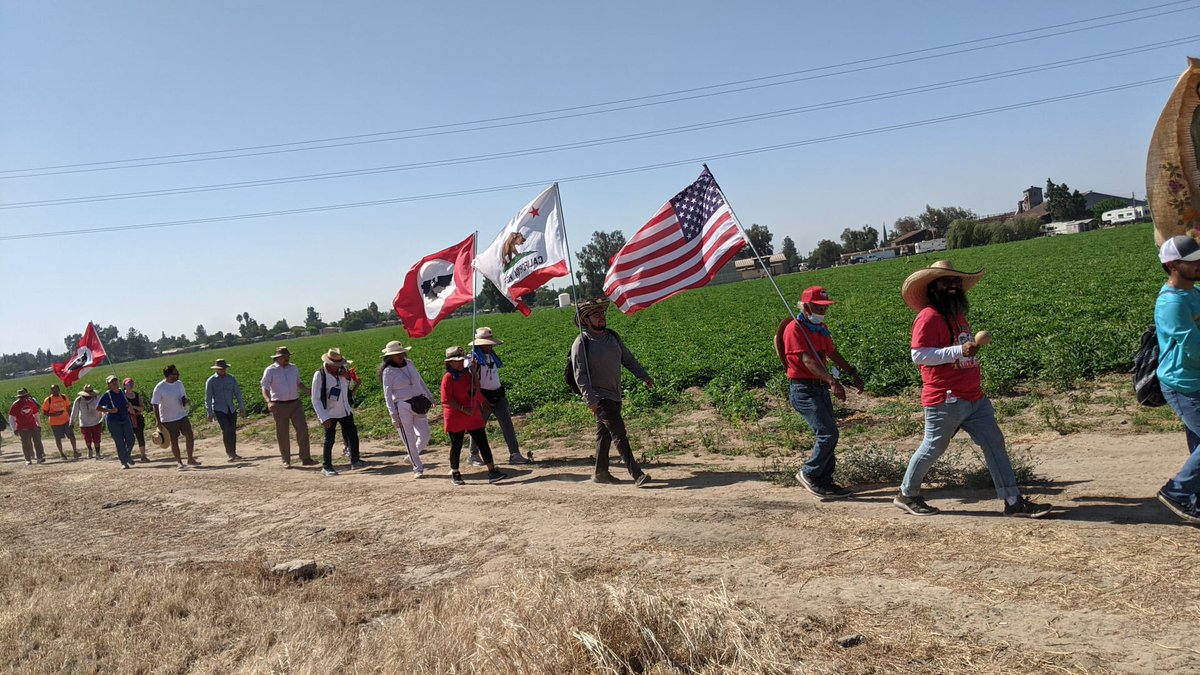 UFWupdates's tweet photo. Today's 18 mile leg of the march is from Merced to Livingston. We've just passed Atwater CA, so we've marched about 9 miles and have 9 to go. Today's high is predicted to be 106°, but that doesnt deter us. We are determined to reach Sacramento and tell @CAgovernor sign #AB2183 https://t.co/vCH35OcT6x