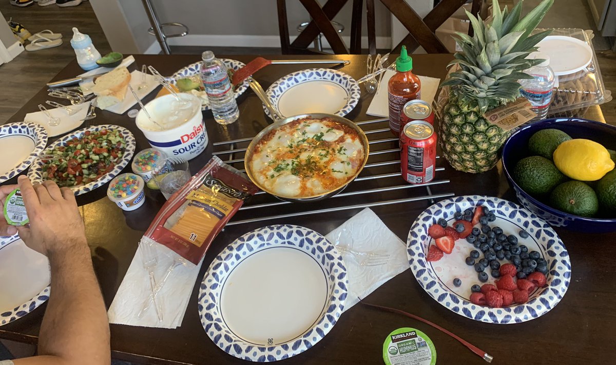 itse46's tweet photo. Gmgm @hodlG8 #israelibreakfast #Shakshka https://t.co/SFUyMCbb19