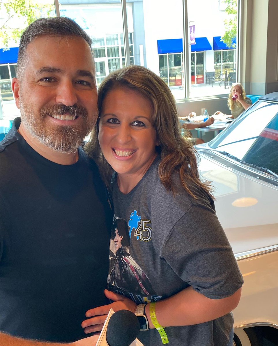 MrsScott2017's tweet photo. Finally got to me @BQQuinn from Impractical Jokers!! And what better place than @VisitGraceland during Elvis Week! https://t.co/n9D9C4QtDP