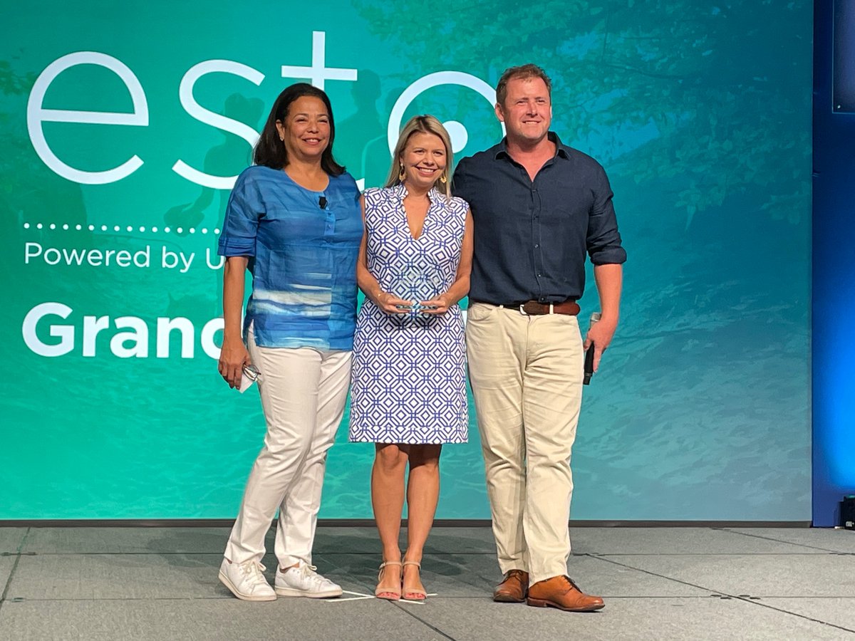 ZarticoWonder's tweet photo. A well-deserved congratulations to Amy Boek of @AmeliaIslandFlo for winning ESTO’s inaugural Pecha Kucha Competition. It will be back next year in @VisitSavannah.., will you be one of the next storytellers?
@USTravel #ESTO22 #Travel #Tourism #Innovation #DestinationLeadership https://t.co/9ZF1SRZbzR