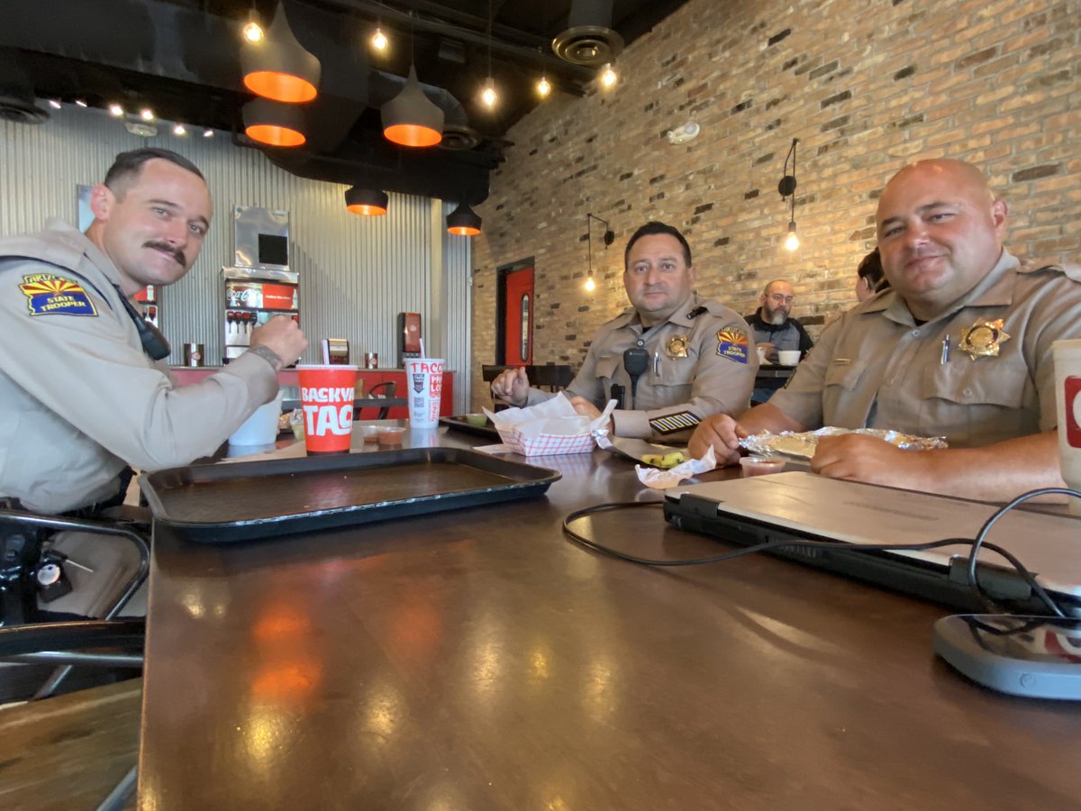 TacoBackyard's tweet photo. Super Troopers know where to pull over for a Mexcellent lunch! Thanks for your service officers.
#azmexicanfood #phoenixfood #burritotime #queencreekarizona #chandlerazfood #dailyfoodie #chandlerfoodie #mesafood #backyardtaco #localtacos #gilbertfood https://t.co/19UqLl1FO0