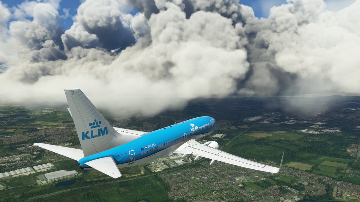 MaikelMcGiver's tweet image. This is what a meant regarding the light and shadows, just look at it. These kind of images where never able to take in Prepar3D, not even with addons installed. #MSFS2020 #MSFlightSim #Flightsim #Aircraft #KLM #PMDG #B737 #Boeing #Private #Vatsim #Aviation #Flying @MSFSofficial