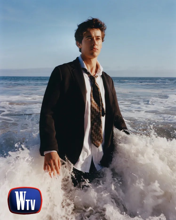 FilmUpdates's tweet image. ‘The Hunger Games: The Ballad of Songbirds &amp;amp; Snakes’ star Tom Blyth as Dr. Jack Shephard from ‘Lost’ for W Magazine’s TV Portfolio