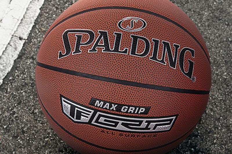 Sali a la cancha con tu #Spalding Max Grip Composite 🏀 
Conseguila en nuestra tienda online!
 #maxgripcomposite #basketball #juego #entrenamiento