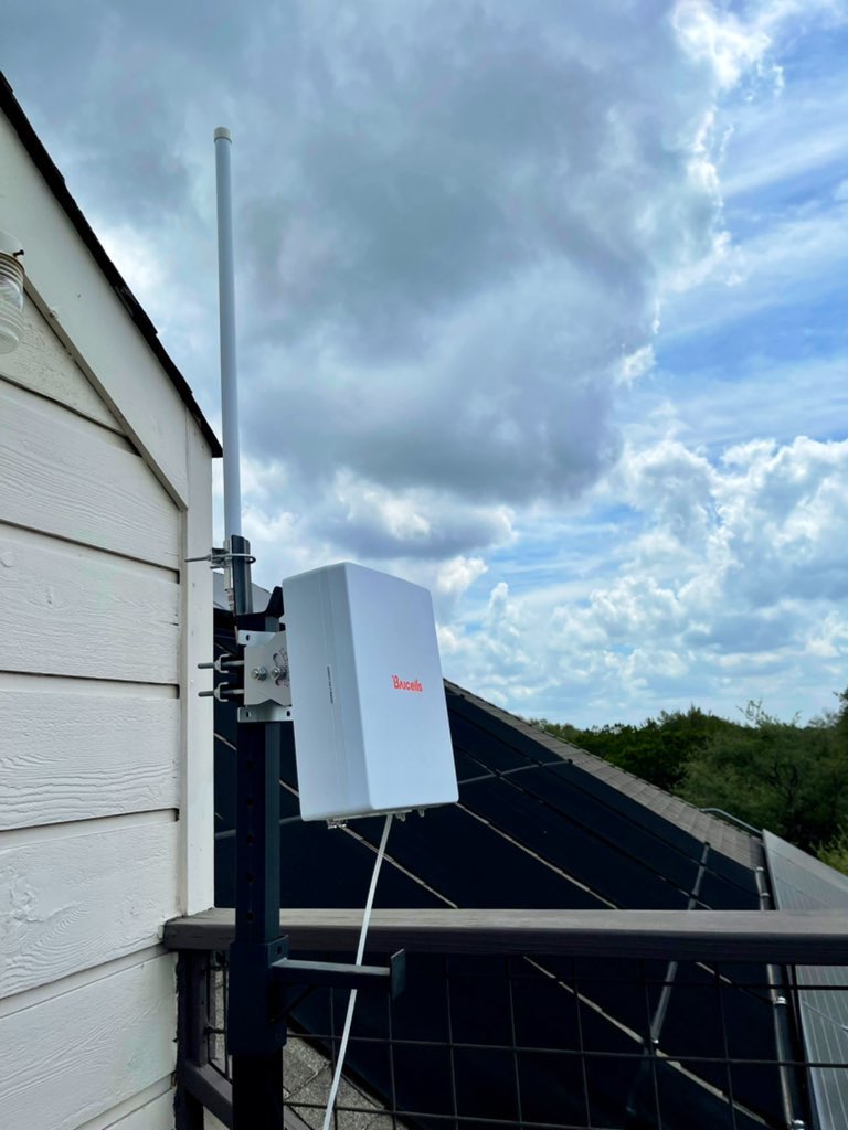 kotekeaura's tweet photo. Building @helium #5g and #IoT coverage thanks to @Open5G and @Baicells https://t.co/vHWzNdCqCd