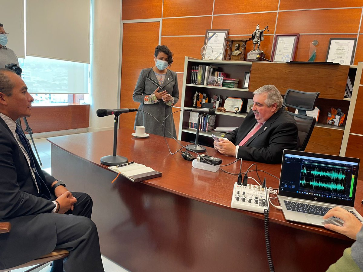 ClubPalabra's tweet photo. En la entrevista con el Dr. Ricardo Sodi Cuellar, Presidente del Tribunal Superior de Justicia del Estado de México.

#ElClubDeLaPalabra
#HacernosDePalabras

@osiris_ramirez3 
@MexiquenseR 
@PJEdomex https://t.co/yzPgUEQuDX